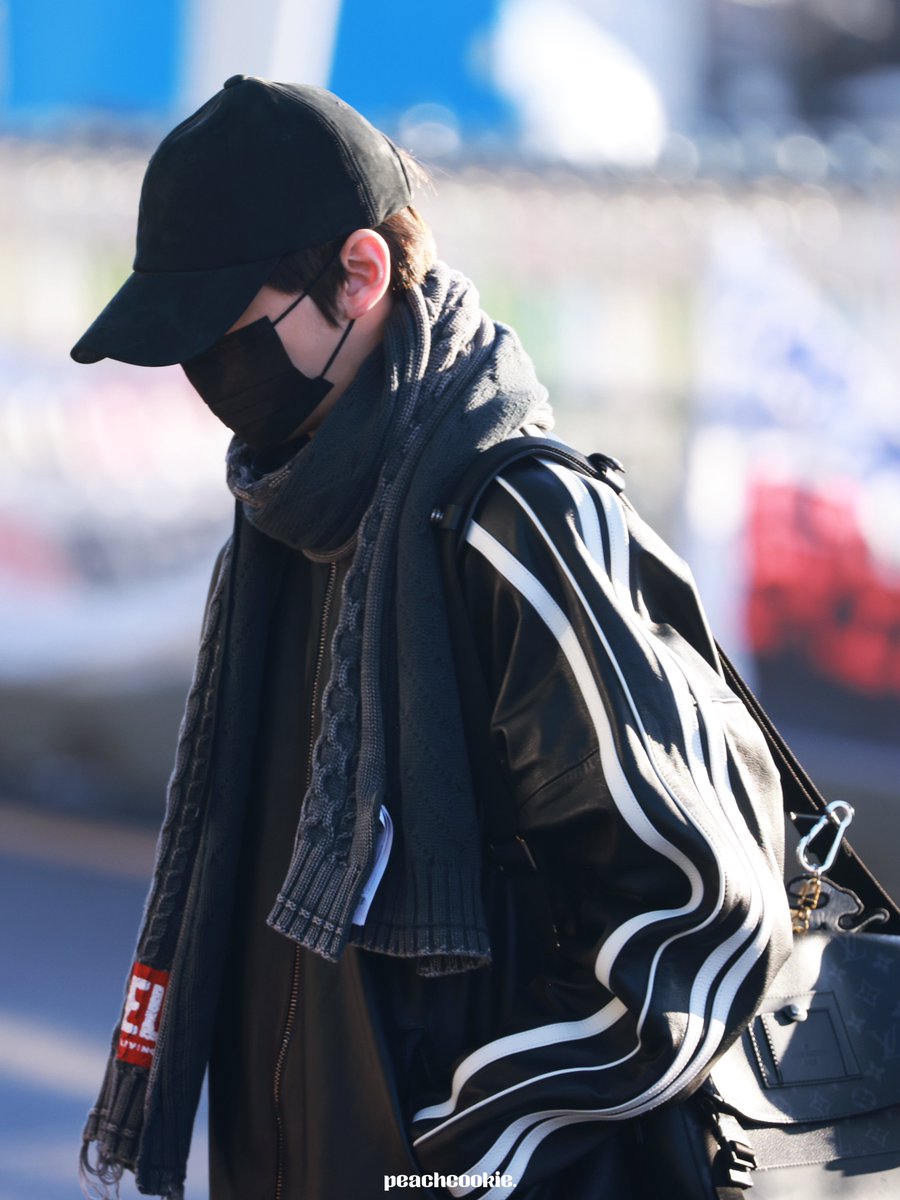 peachcookie0407's tweet photo. 250117 ICN

#KIMGYUVIN #김규빈
#キムギュビン #ZEROBASEONE 
#제로베이스원 #ZB1 https://t.co/d6Sk7upMGB
