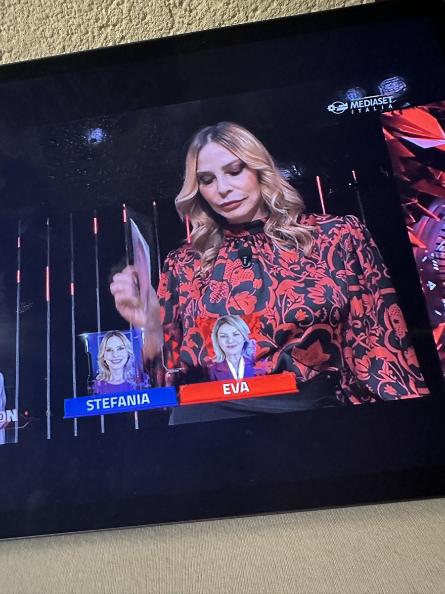 Valentina tweet media