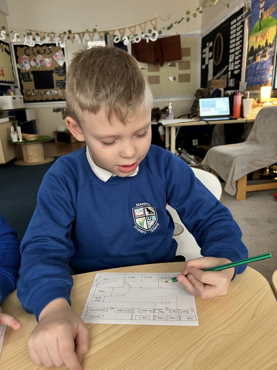 MissNCleaton's tweet photo. We’ve been busy planning routes and reading maps in Y2 this week 🗺️ @MaendyPrimary https://t.co/mCjKdUntAu