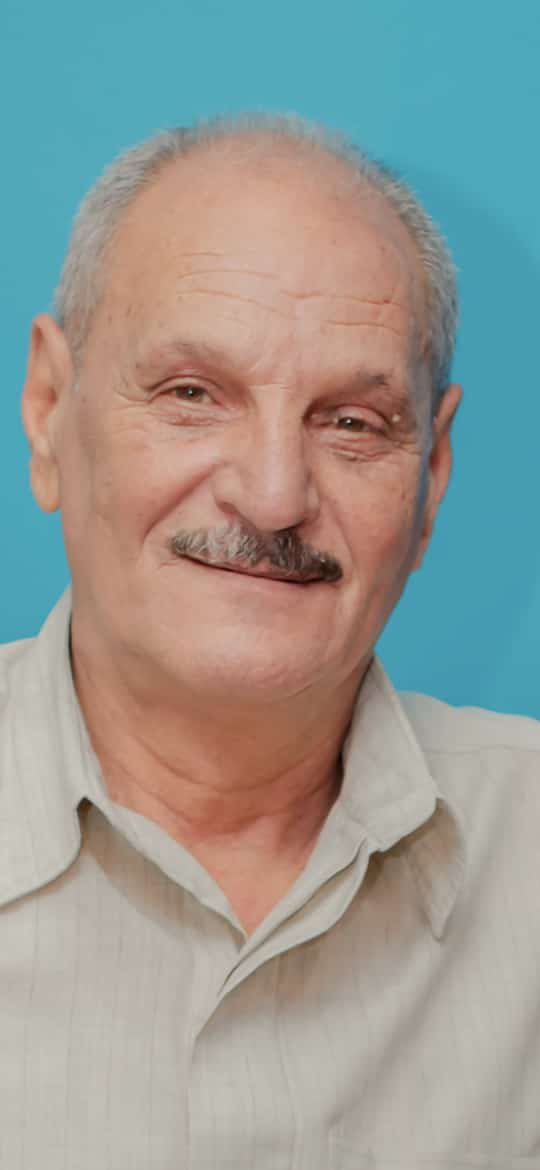 اللهم إني أسألك بنور وجهك الذي أشرقت له الظلمات وصلح عليه أمر الدنيا والآخرة أسألك برحمتك التي وسعت كل شيء أن تغفر لأبي وترحمه وتعفو عنه وتكرم نزله وأن تجعل قبره روضة من رياض الجنة،اللهم بحقّ هذا اليوم الفضيل ارحم أبي، وآنس وحشته، واقبله مع عبادك الصالحين.اللهم امين يارب  🤲🏻