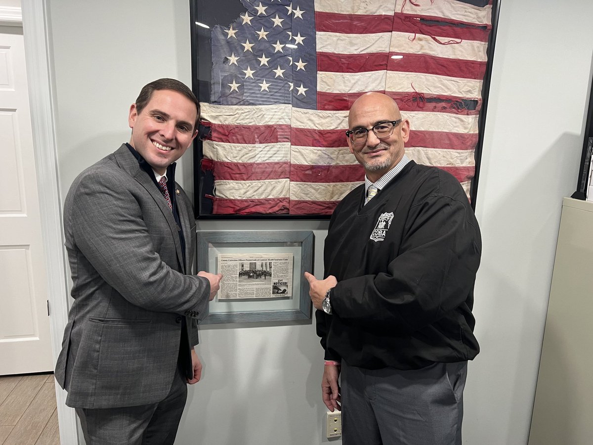 slater4ny's tweet photo. Today I was honored to swear in the newest delegates of @CobaWestchester. I know under the leadership of President @neil_pellone the COs of Westchester hold themselves to a high level of professionalism and integrity. Congrats and thanks for all your members do! https://t.co/2C1fwt9tuO