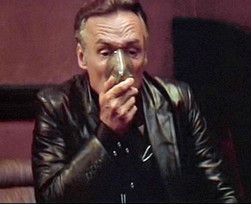 In the 80s this was an implicitly left-wing masculine archetype which resonated as authentic. But at some point the left sided with "Heineken drinking college boys" and against this guy.