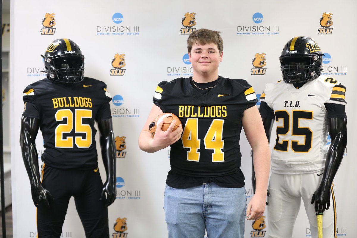 Had a great visit today at Texas Lutheran! Thank you <a href="/CoachMarshall_/">Kendrick Marshall</a> for the invite! <a href="/TLU_Football/">TLU Football</a> <a href="/NealLahue/">Coach Neal LaHue</a> <a href="/whsrooathletics/">Weatherford Athletics</a> <a href="/rickweaver98/">Rick Weaver</a>