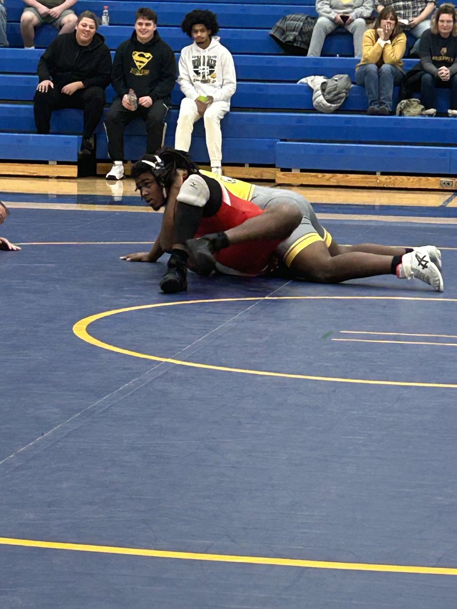Royce Rogers secures the match with a pin for the Wildcats!
Springfield beats Trotwood 45-26.
Great job Cats!