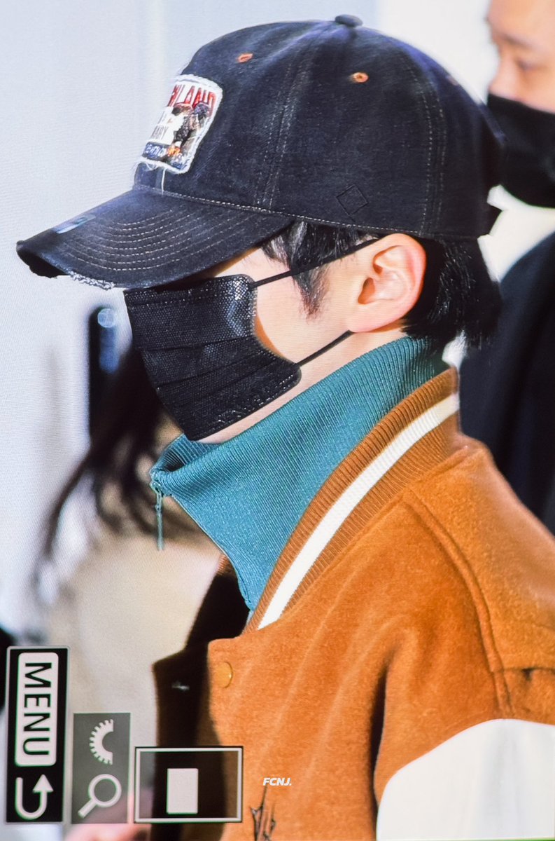 FCNJ_BH's tweet photo. 250117  ICN ✈️

#장하오 #ZHANGHAO #章昊 #ジャンハオ
#성한빈 #SUNGHANBIN #成韩彬 #ソンハンビン
#ZB1 #ZEROBASEONE  #제로베이스원 https://t.co/zZ6pue6dhd