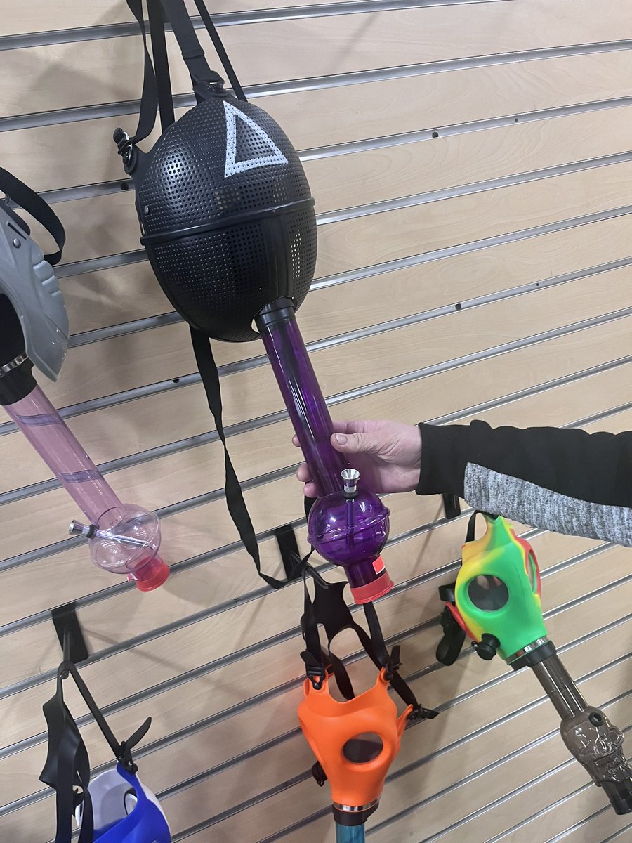 ber͟l͟in.⠀  lmao  look  at  what  i  found  at  the  smoke  shop  today  😭😭