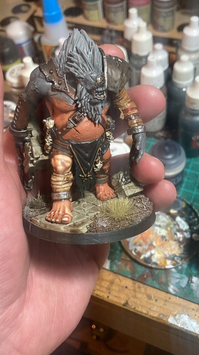 Jonny622's tweet photo. Working on highlighting the quick painted Fomoroid Crusher. 

Originally table top painted in 1hr 40min https://t.co/shtoyKuoHZ