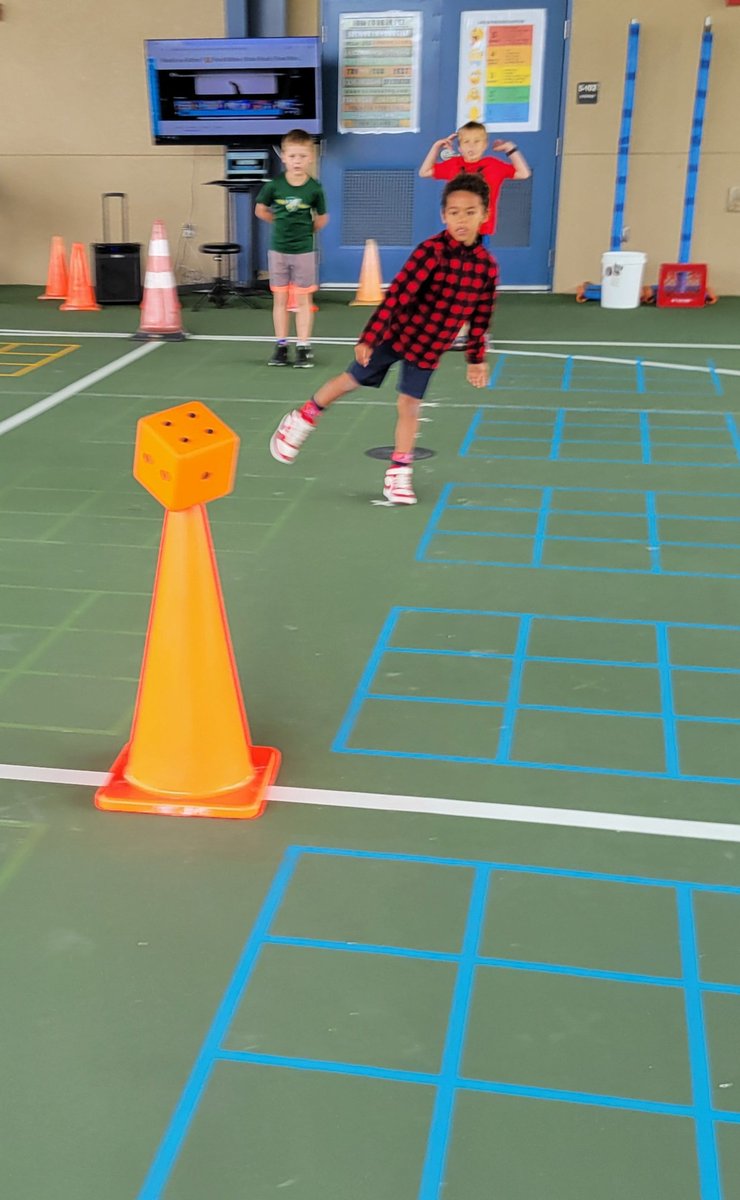 PE at Naples Park Elementary tweet media