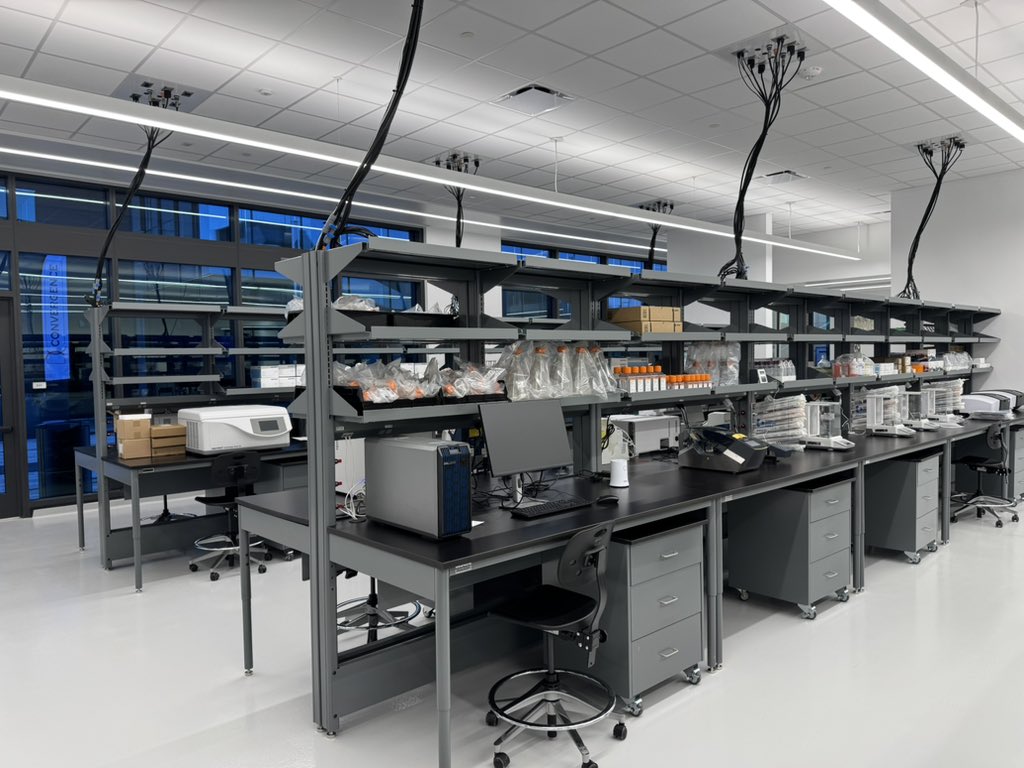 We also cut the ribbon on the MAPS 4 Innovation Hall, which will be a central gathering place for the Innovation District, including meeting space, a cafe and a bio lab (made possible with additional support from our federal Build Back Better grant).  

(2/3)