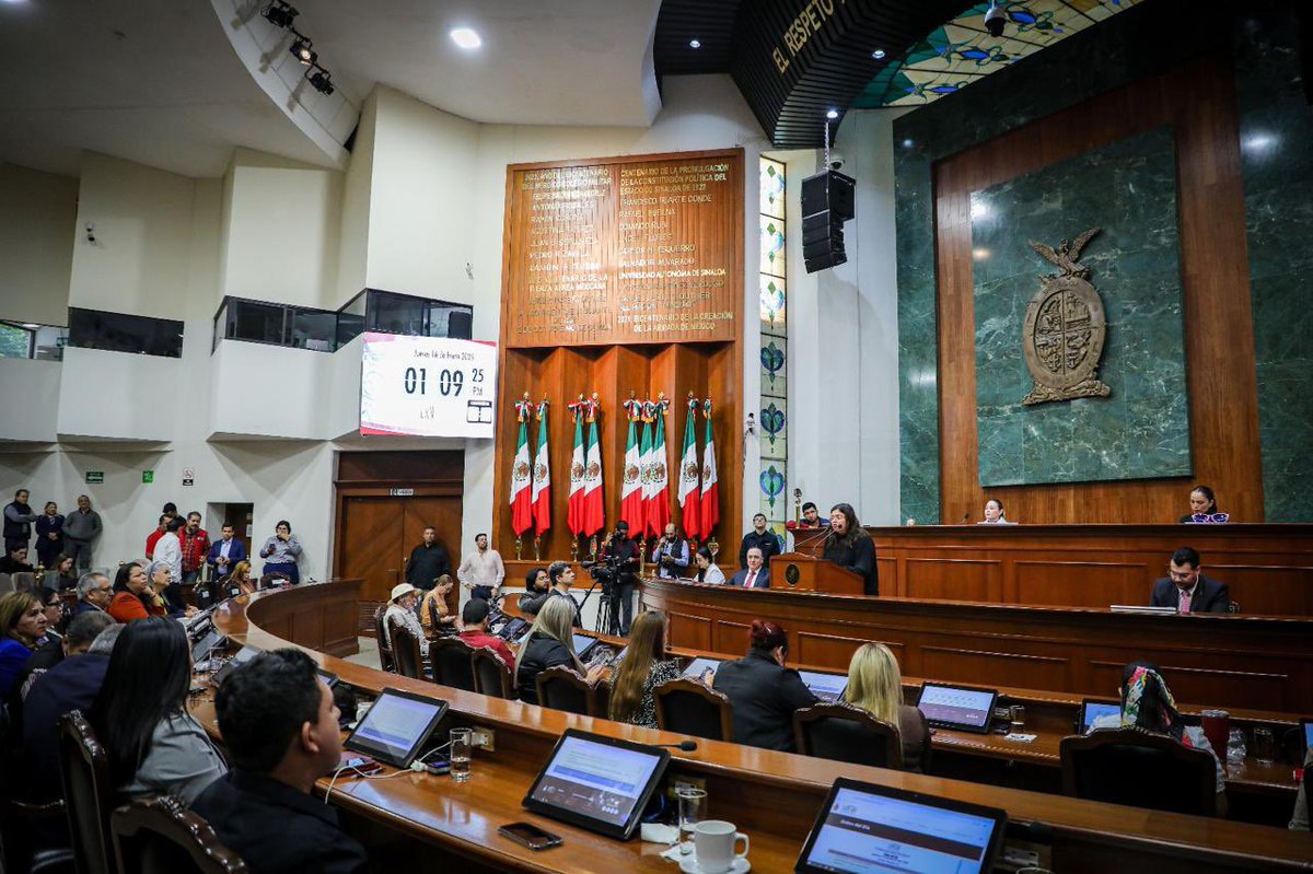 CesarGAlarcon's tweet photo. En sesión ordinaria recibimos el Plan de Persecución Penal 2024-2031 de la Fiscalía General del Estado para  su análisis y eventual aprobación. En este plan, se establecen las directrices en materia de política criminal y sus prioridades.

#DiputadoLocal
@congresosinaloa https://t.co/K06AUEOHbh