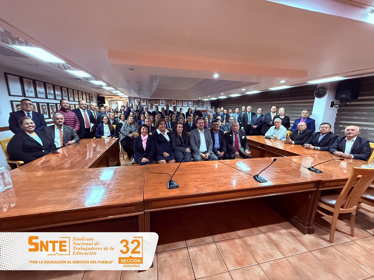 snteseccion32's tweet photo. El día de hoy, con profundo orgullo y compromiso con nuestra labor sindical, la Sección 32 del SNTE llevó a cabo la presentación formal de la Directiva Seccional…https://t.co/Kwr7vAu4Os

“Unidad, Orgullo y Compromiso por la Educación de Veracruz”

#SNTE32 #EquipoPolítico https://t.co/tjO63tr2RU