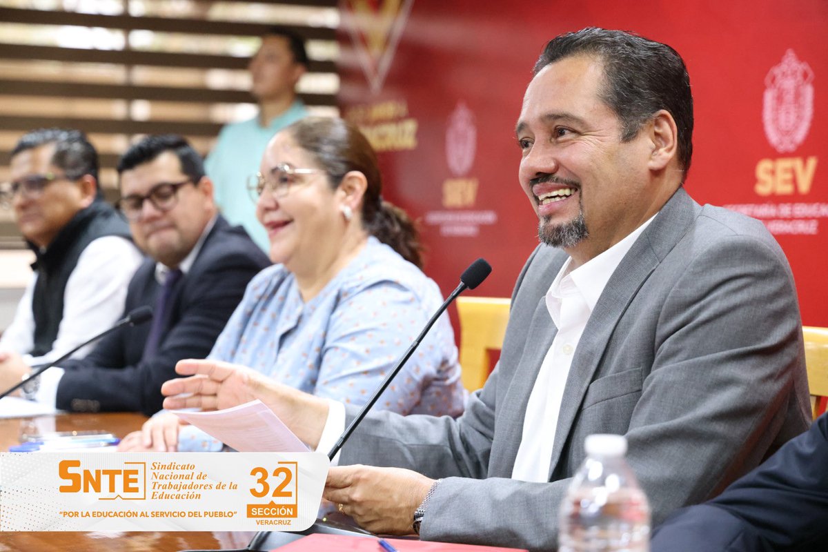 snteseccion32's tweet photo. El día de hoy, con profundo orgullo y compromiso con nuestra labor sindical, la Sección 32 del SNTE llevó a cabo la presentación formal de la Directiva Seccional…https://t.co/Kwr7vAu4Os

“Unidad, Orgullo y Compromiso por la Educación de Veracruz”

#SNTE32 #EquipoPolítico https://t.co/tjO63tr2RU