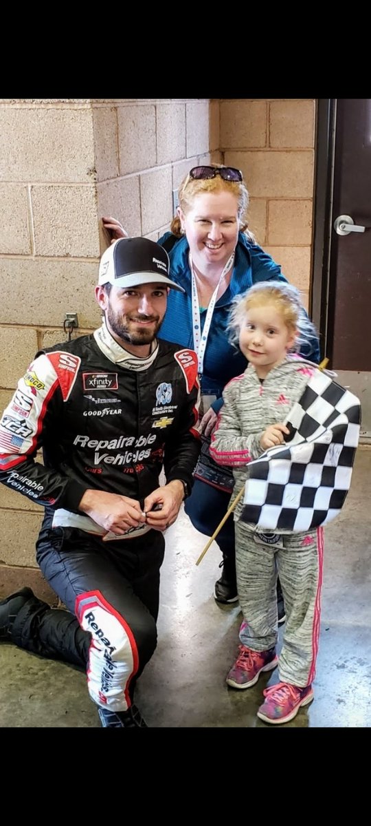 Amanda Elliott tweet media