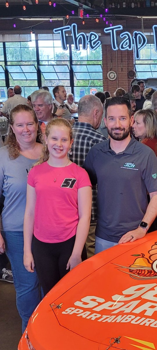 Amanda Elliott tweet media