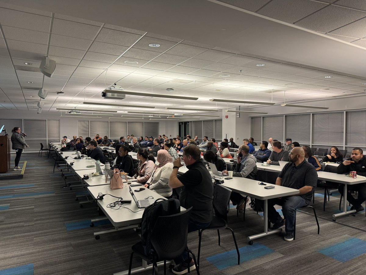 What an awesome turnout tonight for <a href="/bobwardms/">Bob Ward</a> and SQL Server 2025
