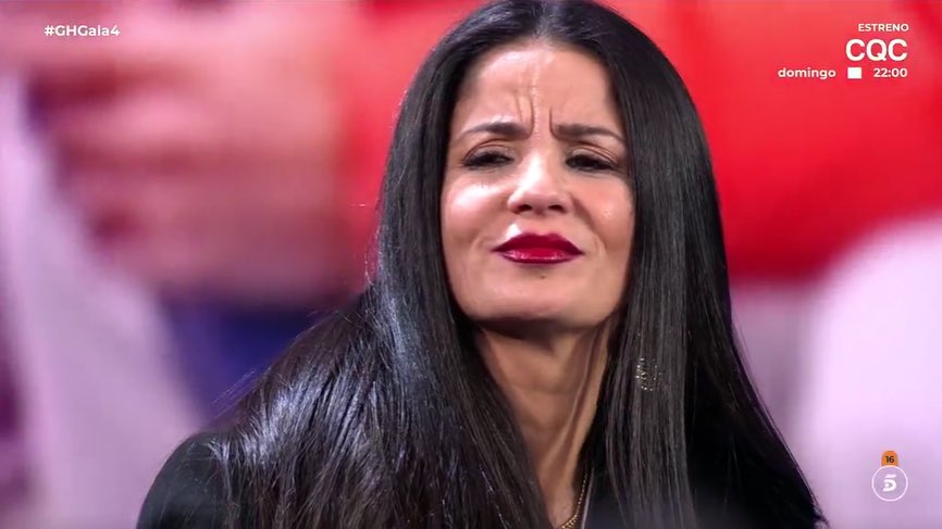 KokoroMiss's tweet photo. No recuerdo a ningún concursante más psicópata que Ana Herminia en un reality. Y Ángel Cristo terminando las frases que ella caga porque sabe que le está desmontando sus testimonios en 'De liendres'. #GHGala4 https://t.co/LIdyrecBug