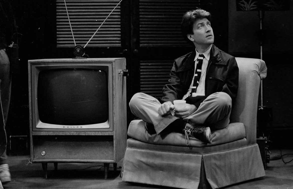 KimboFemiSlice's tweet photo. His movies often didn’t make sense. And yet, they did. You can assign your own meaning to things. Or, you can just enjoy the ride. Some people spend their whole lives trying to get to the root of that truth. David Lynch was born with that knowledge. May we all be such dreamers. https://t.co/66fXuZM6E7
