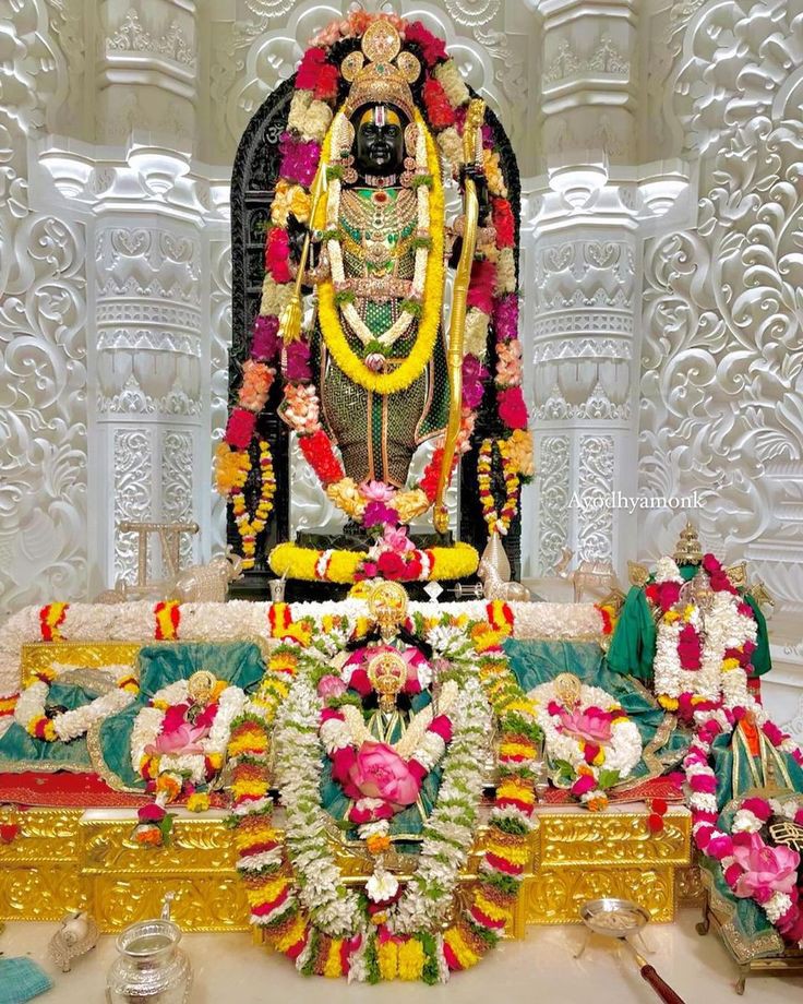 सुबह हो गई हैं, दर्शन करिए महाराजा श्री राम के

जय श्री राम 🙏🙏