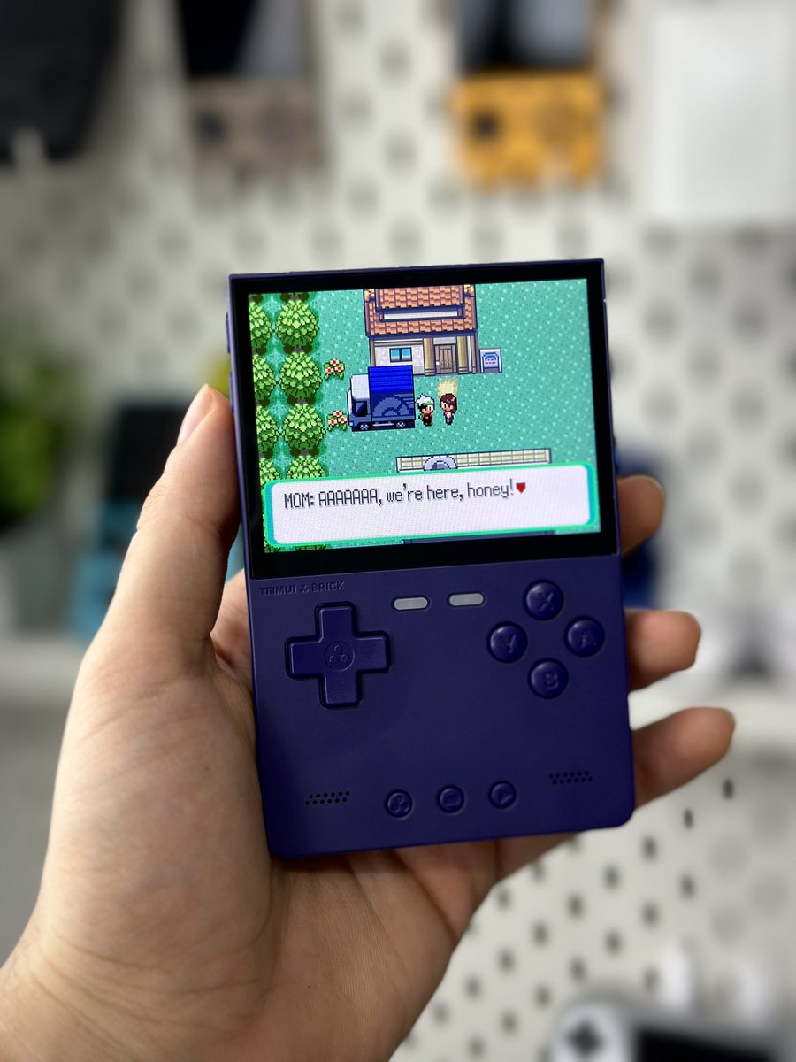 MiyooMiniPlus's tweet photo. The Trimui Brick has me in love with how beautiful this console looks and its screen looks so colorful! 🔥

Link: https://t.co/NvAtubmqCE

#trimui #trimuibrick #anbernic #rg35xx #miyoo #retrohandheld #portableconsole #gameboy https://t.co/bmUTA7Drfr
