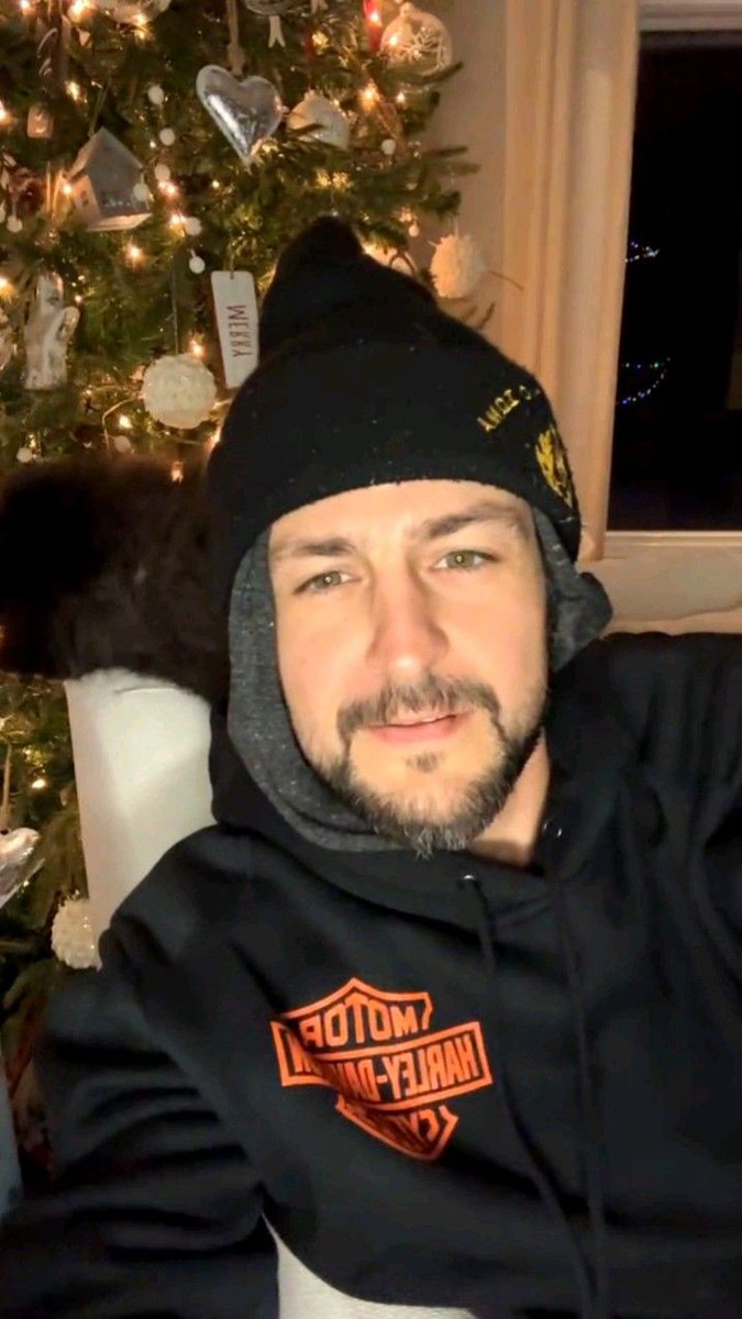 If my happiness really matters to you I'm hoping to get a rose from you 🌹😘💋❤️