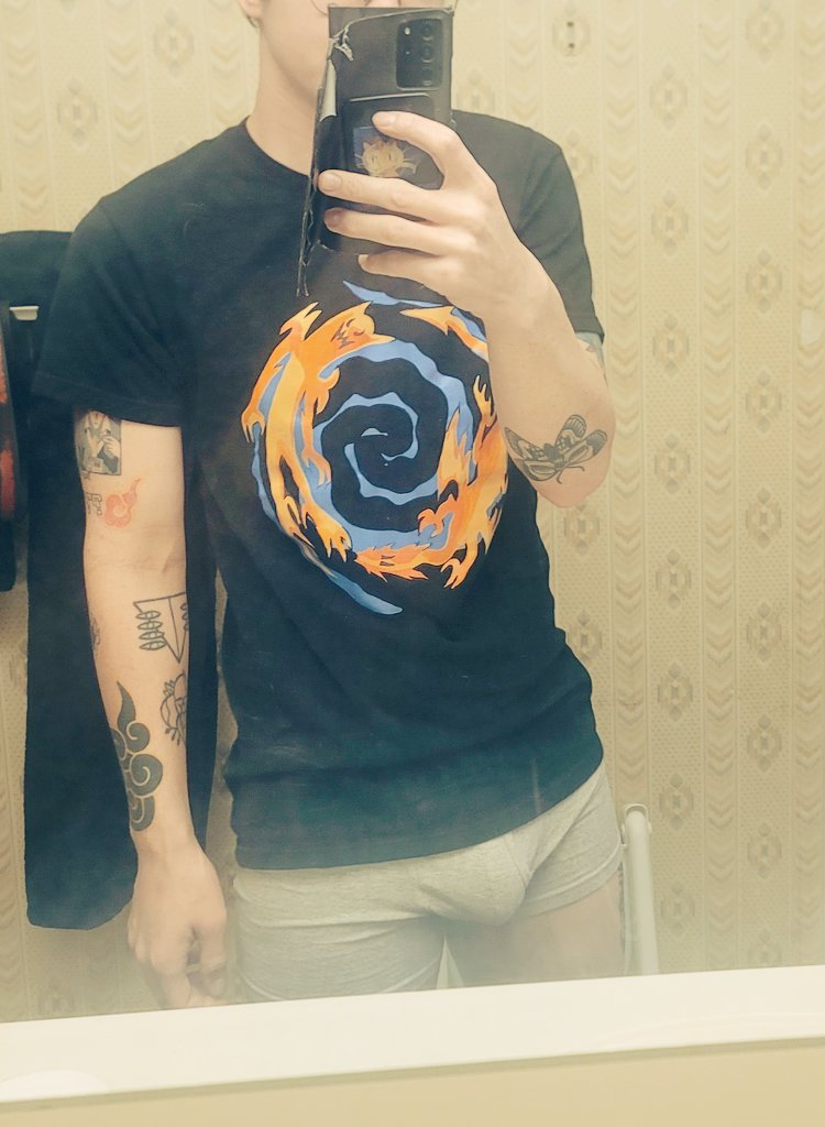 demonbf_'s tweet photo. Yall tryna play yugioh? Loser has to lick the other clean. https://t.co/nt722Ag0W7