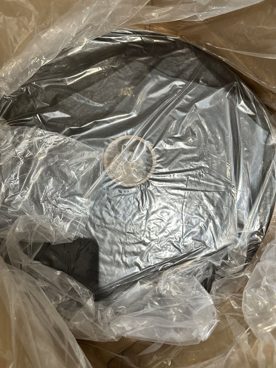 noranorayang's tweet image. Samples packed and ready to ship! 🚚💨 This time, we're sending a pad of Semi-conductive Water Blocking Tape and a pad of Water Blocking Tape, both for cable production 🔧.

#FreeSamples #CableMaterials #OWCable #WaterBlockingTape #SwellingTape