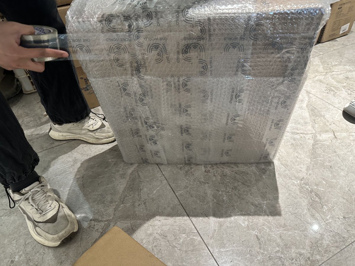 noranorayang's tweet image. Samples packed and ready to ship! 🚚💨 This time, we're sending a pad of Semi-conductive Water Blocking Tape and a pad of Water Blocking Tape, both for cable production 🔧.

#FreeSamples #CableMaterials #OWCable #WaterBlockingTape #SwellingTape