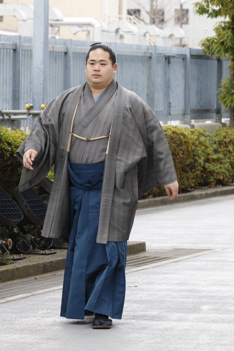 sumokyokai's tweet photo. ＜大相撲一月場所＞
場所入りの様子。
錦富士、伯桜鵬。

#sumo #相撲 #一月場所 #初場所 https://t.co/IcEgjxoljb