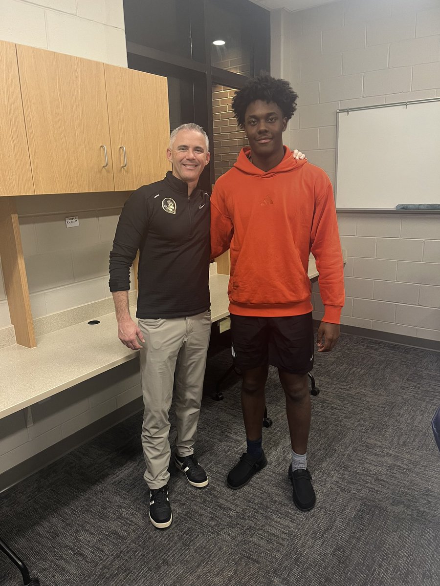 Thank you to Mike Norvell for stopping by Pensacola Catholic to talk with <a href="/THenderson26/">Trenton Henderson 5⭐️ Edge</a> tonight!