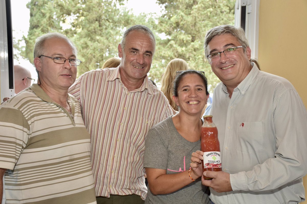 La Provincia, firme en la agenda de la producción y el trabajo.

En Guaminí, junto a <a href="/Kicillofok/">Axel Kicillof</a>, compañeros/as del gabinete provincial y una decena de intendentes nos reunimos con representantes de distintos sectores productivos. 

(+)