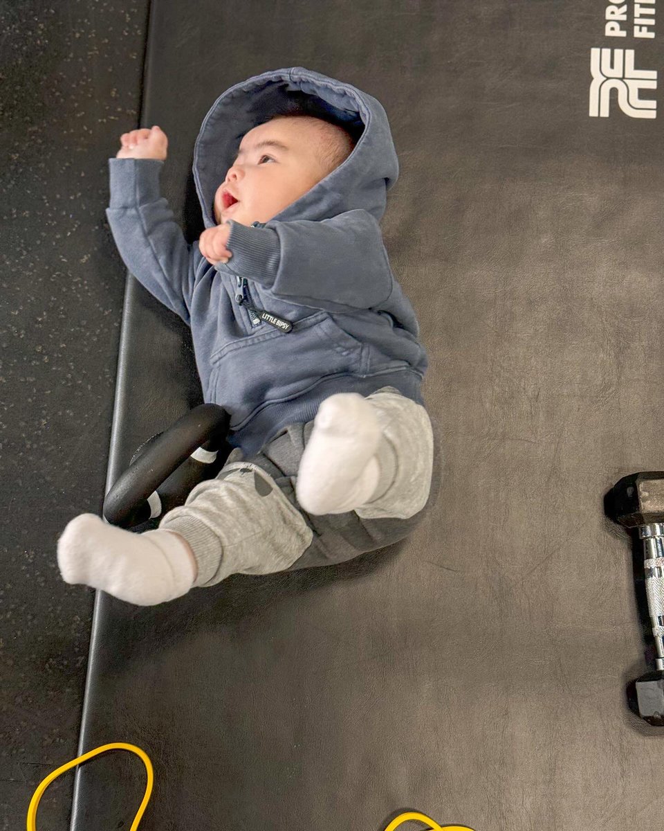 mlam604's tweet photo. bro’s already going to the gym, what’s stopping you? 😂🤣
#gym #baby #cute #instababy #workout #fitness https://t.co/KkBUBDrysD