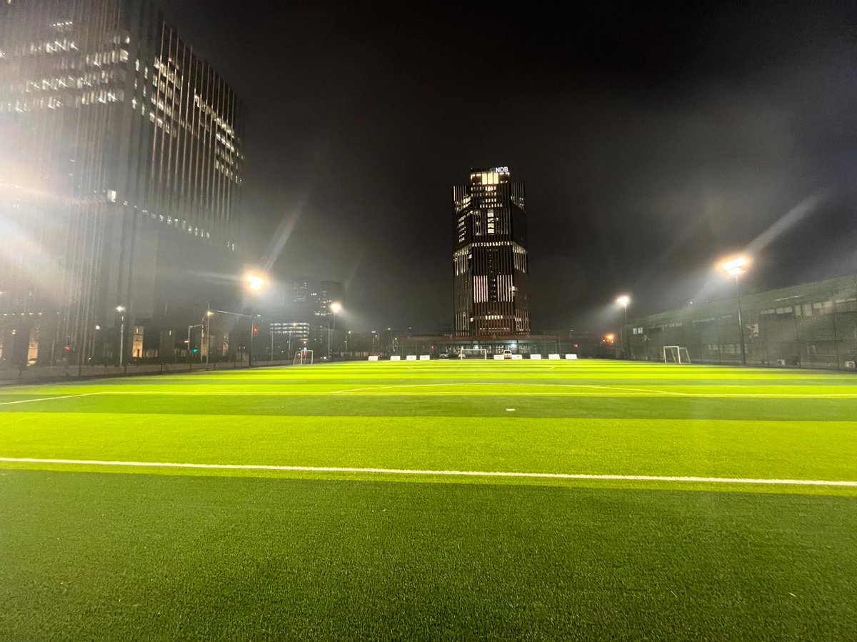 SansiLED's tweet photo. Upgrade to brighter, glare-free stadium lighting with SANSI’s IP66 LED high bay lights! Maximize visibility, boost safety, and enjoy energy-efficient performance — perfect for every game. 
#SportsLighting #LEDLighting #GlareFreeLighting https://t.co/nwOlYXFoLR