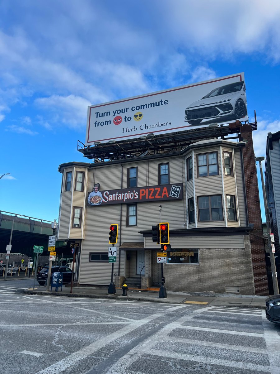 ChrisBNichols5's tweet image. Nothing like some good quality Santarpio’s Pizza in Eastie. The original location is always the best. 

#massachusetts #pizza #steaktips #Boston #eastie #eastboston #santarpios