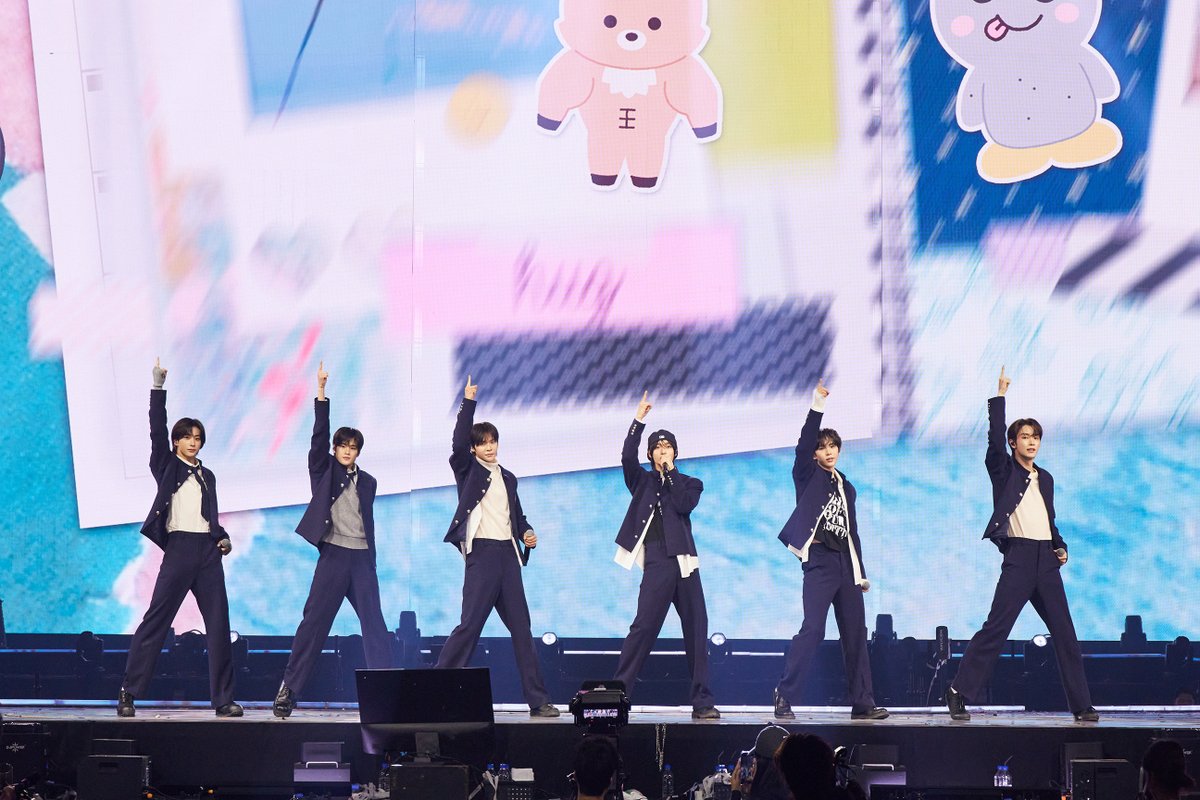 SMTOWNGLOBAL's tweet photo. https://t.co/Svg3MDOtby
