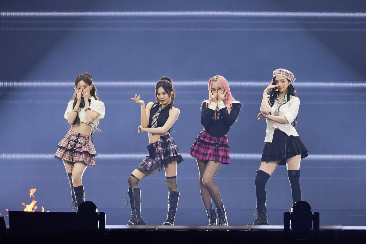 SMTOWNGLOBAL's tweet photo. https://t.co/Svg3MDOtby