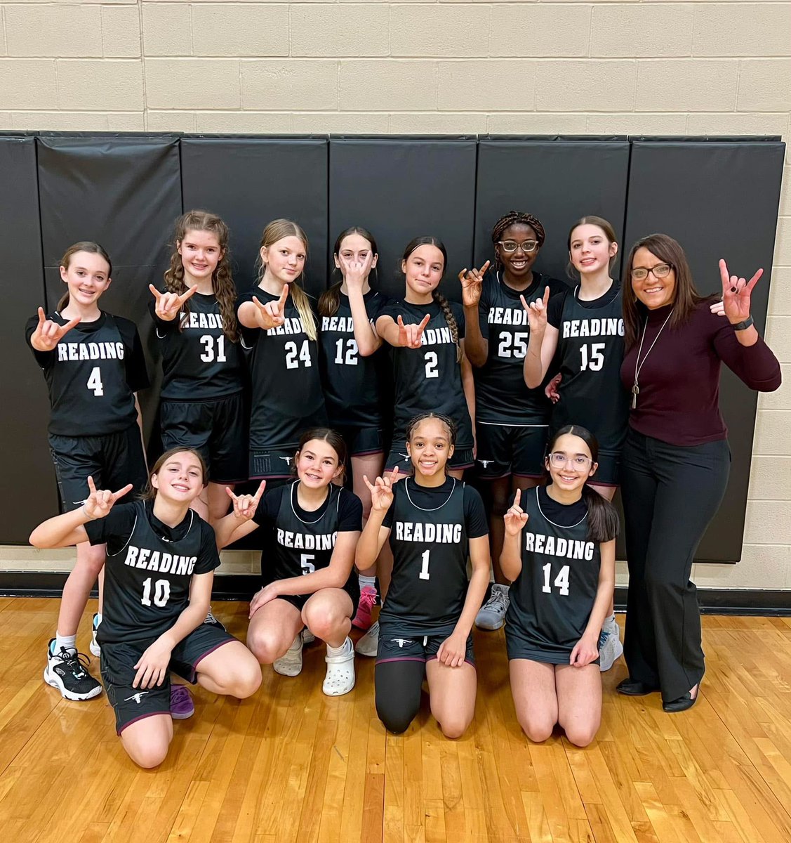 sterling_kc's tweet photo. It’s a GReat Day to be a Longhorn! RJH for the playoff Win against Briscoe tonight!! Championship Bound! So proud of these girls. They’ve worked so hard 🏀@RJHlonghorns @GRCoachSterling https://t.co/Vh6XkaoUGl