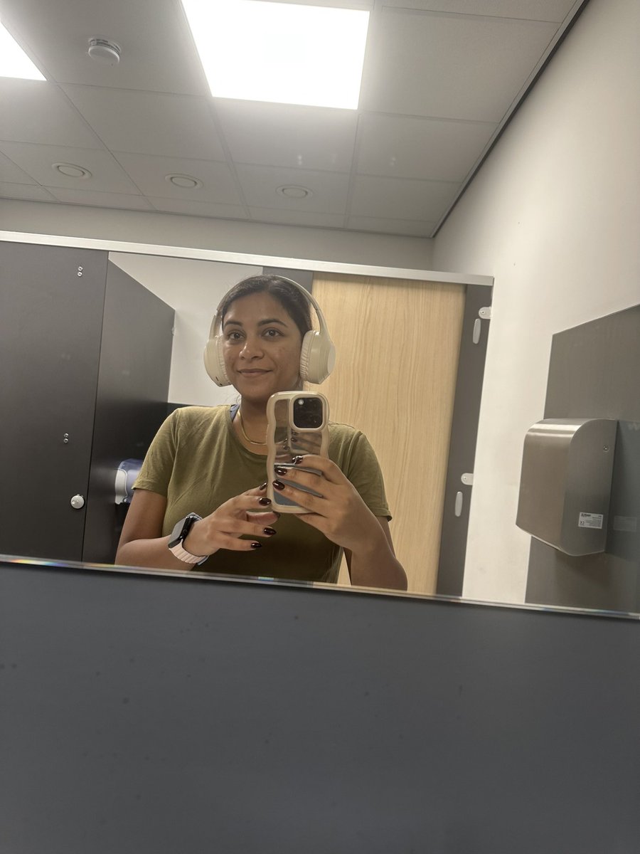 TixCreates's tweet photo. Had a bit of a rough day so snuck in a gym session &amp; ended up getting an inbound by a repeat client exactly a year after I worked them previously 😃 literally turned my day around! 

#ukugc #usergemeratedcontent https://t.co/HJ4DK4w1bv