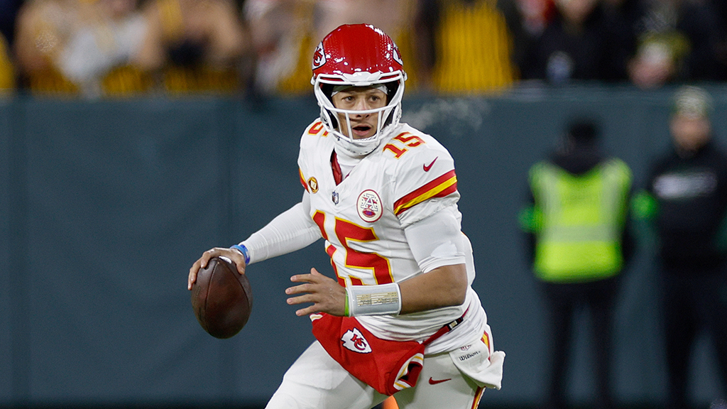 Around The NFL (@aroundthenfl) on Twitter photo NFL Divisional Round game picks (via <a href="/AliBhanpuri/">Ali Bhanpuri</a>, <a href="/TomBlair426/">tom blair</a>, <a href="/BCersosimo/">Brooke Cersosimo</a>, <a href="/GennaroFilice/">Gennaro Filice</a>, <a href="/TheDan_Parr/">Dan Parr</a>): Top-seeded Lions and Chiefs avoid upsets?
nfl.com/news/nfl-picks… NFL Divisional Round game picks (via <a href="/AliBhanpuri/">Ali Bhanpuri</a>, <a href="/TomBlair426/">tom blair</a>, <a href="/BCersosimo/">Brooke Cersosimo</a>, <a href="/GennaroFilice/">Gennaro Filice</a>, <a href="/TheDan_Parr/">Dan Parr</a>): Top-seeded Lions and Chiefs avoid upsets?
nfl.com/news/nfl-picks…