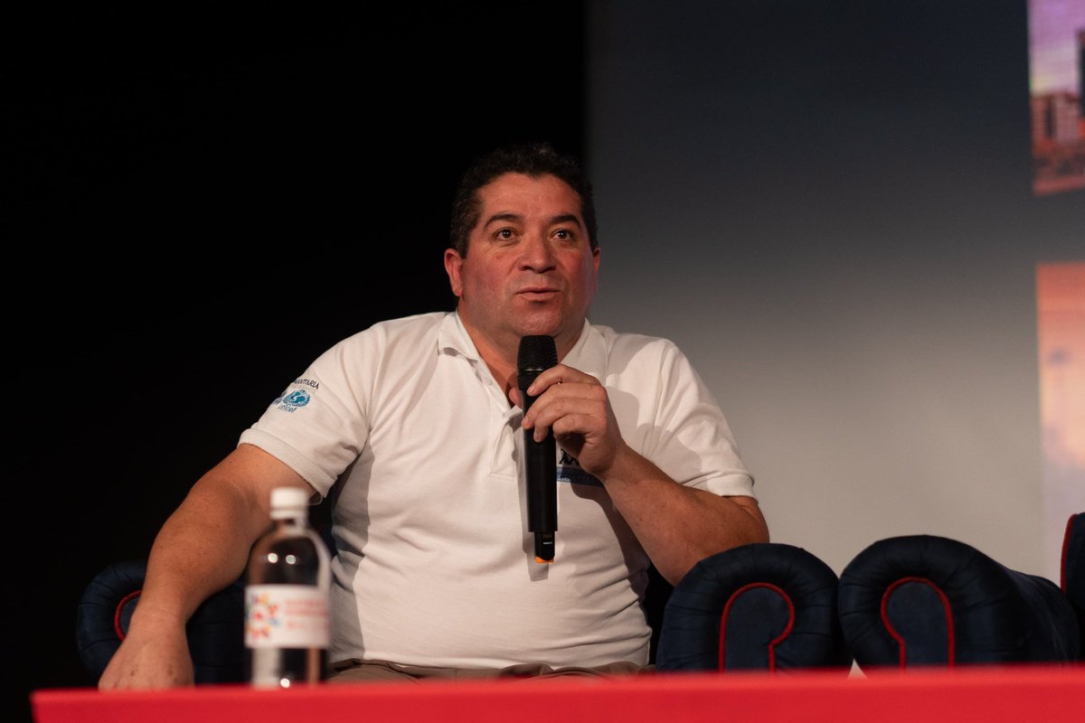 Plaza Pública (@plazapublicagt) on Twitter photo En el cineforo de #Arizona314, dialogamos con Laura García, directora del documental, <a href="/_Kimberly_Lopez/">Kimberly López</a>, periodista, y Jaime Solares, coordinador de Red Jesuita con Migrantes, sobre cómo las familias migrantes en #EstadosUnidos se preparan frente a las amenazas de deportaciones En el cineforo de #Arizona314, dialogamos con Laura García, directora del documental, <a href="/_Kimberly_Lopez/">Kimberly López</a>, periodista, y Jaime Solares, coordinador de Red Jesuita con Migrantes, sobre cómo las familias migrantes en #EstadosUnidos se preparan frente a las amenazas de deportaciones