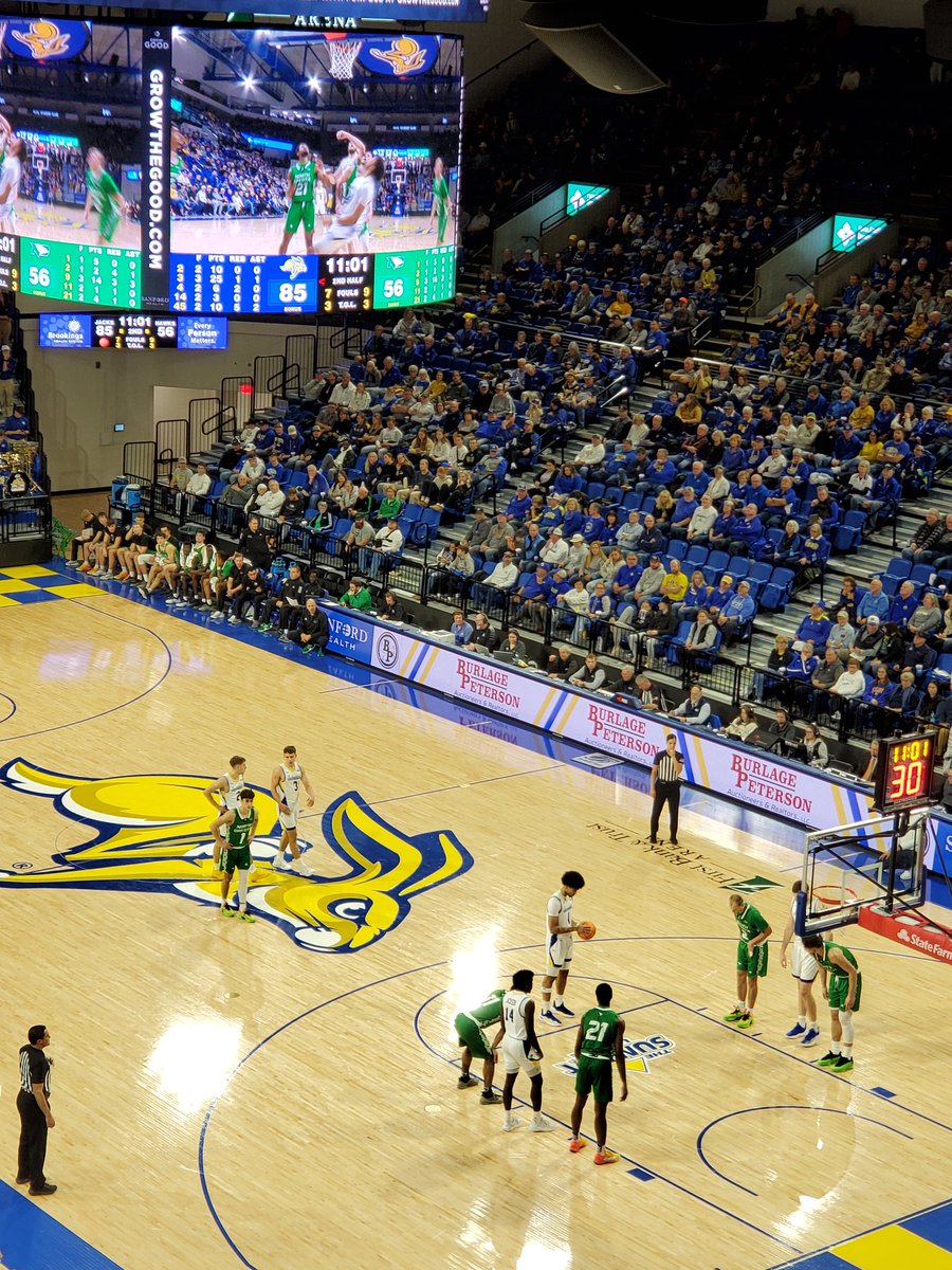 jenwrigg's tweet photo. @SethDavisHoops As a Jacks fan, it's a pretty fantastic night for basketball! https://t.co/gI4GJknInN