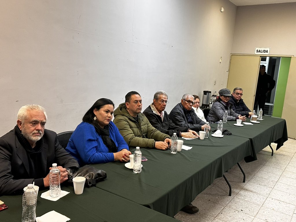 ConsejoCSPRS's tweet photo. El Consejo Ciudadano contó con la participación de Lic.Ana Zulema Banda Alemán,Subdirectora de Tránsito y Vialidad de Saltillo, con la exposición de estadísticas, estrategias y acciones de la Subdirección,así como actividades de proximidad para fomentar conciencia vial 16/01/2025 https://t.co/sxVIrJ4GTD