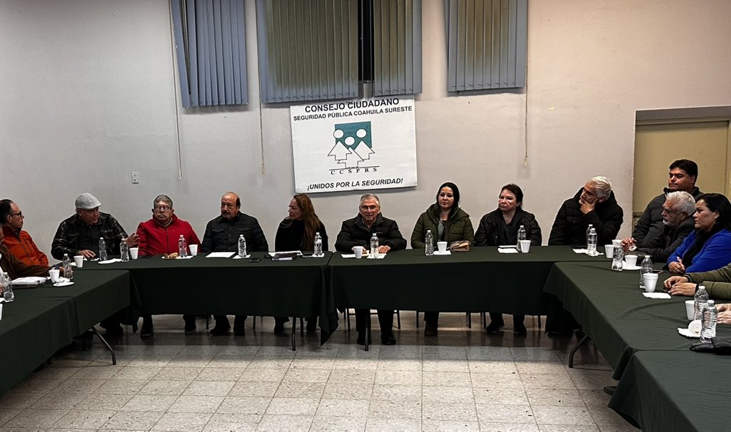 ConsejoCSPRS's tweet photo. El Consejo Ciudadano contó con la participación de Lic.Ana Zulema Banda Alemán,Subdirectora de Tránsito y Vialidad de Saltillo, con la exposición de estadísticas, estrategias y acciones de la Subdirección,así como actividades de proximidad para fomentar conciencia vial 16/01/2025 https://t.co/sxVIrJ4GTD