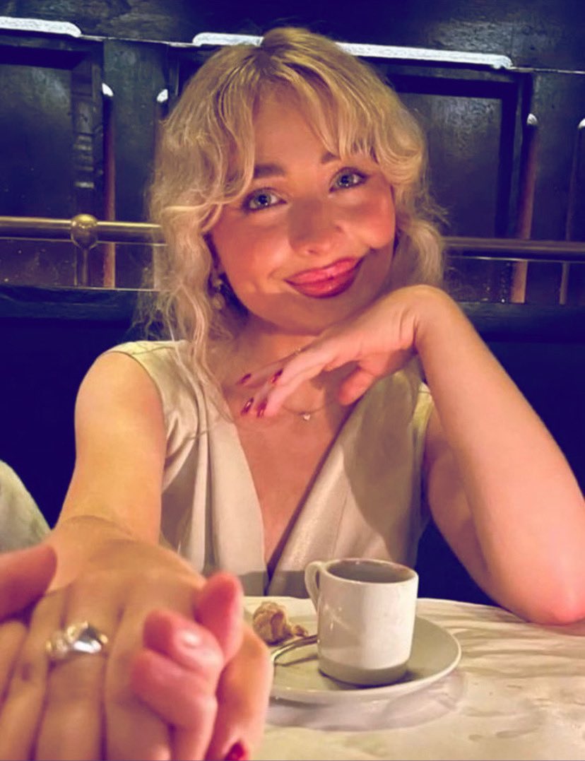 shewithlivs's tweet image. chicas estaba boludeando en pinterest para cambiar la tonalidad
de la foto y de la nada me salió el filtro de taylor jsjsjsjj dsp probe con otra foto y efectivamente queda muy parecido por ahi es una boludez pero si quieren tutorial den fav!!!