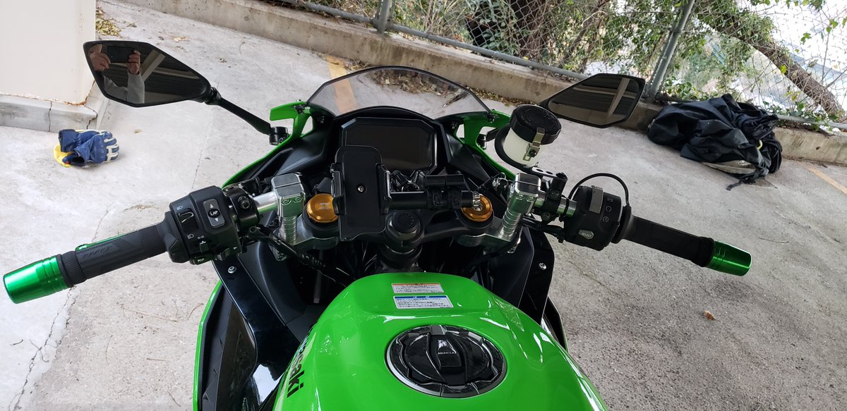 バイク、カーパーツ輸入販売のAxxL (@AxxLMoto) / X