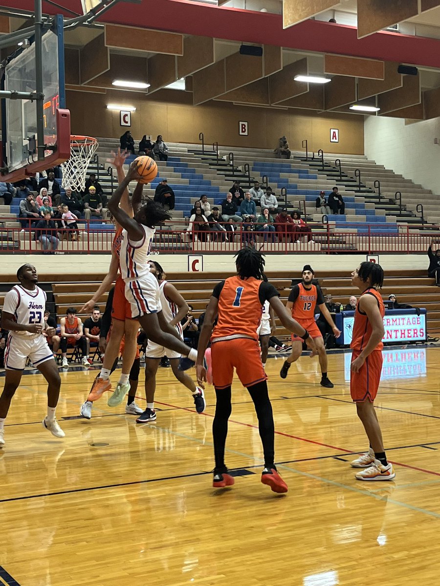 EKozacekDSAHerm's tweet photo. Hermitage boys over JR Tucker, 59-49. Roll Pride!! @watchsportswire https://t.co/HW6xW16OZ0