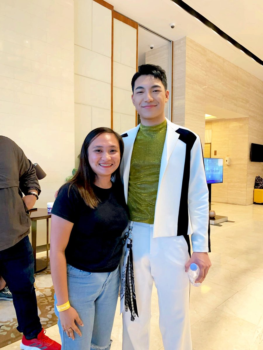 The 14 yr. Old me would be so jealous right now! 😁 Unexpected moment with <a href="/Espanto2001/">Darren</a> 💚
First DARRENventure this 2025 💕
