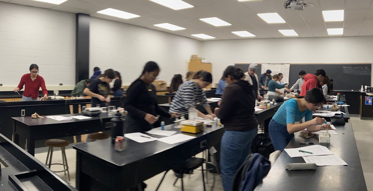 so proud of my SBI4U0 students smoothly completing their practical exam today! 🤩