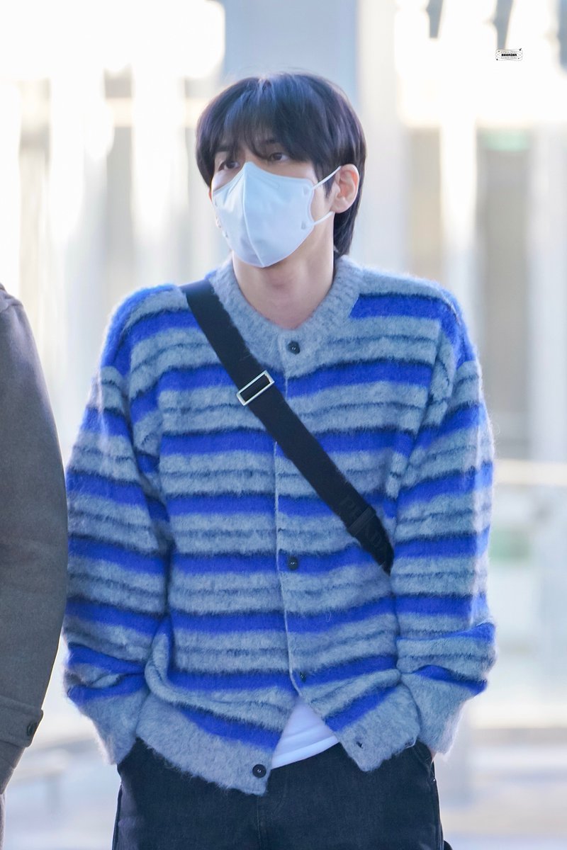 250117 ICN 출국
#원필 #WONPIL

( 동글 .. )