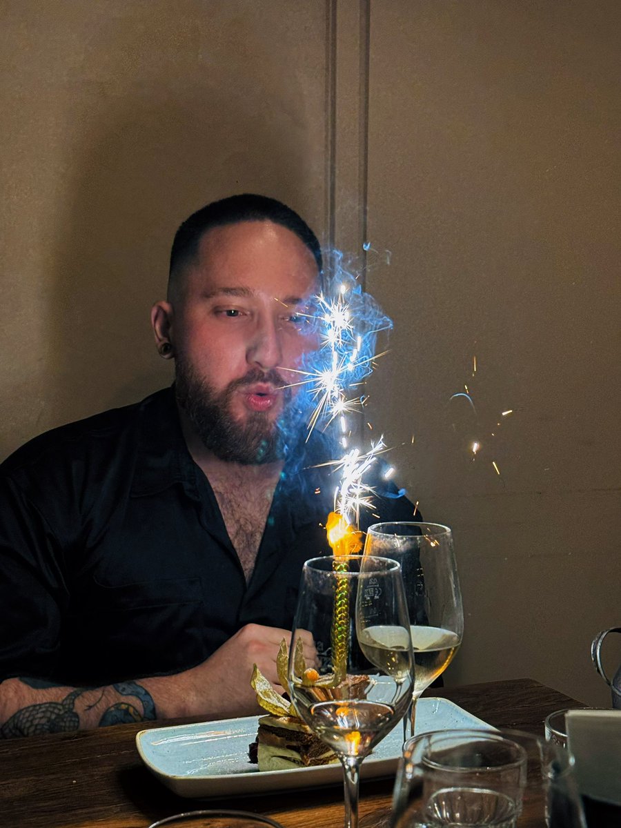 Cumpleaños con emociones mezcladas. Mi único deseo es que Piwii esté feliz en el cielo con otros perritos. ❤️