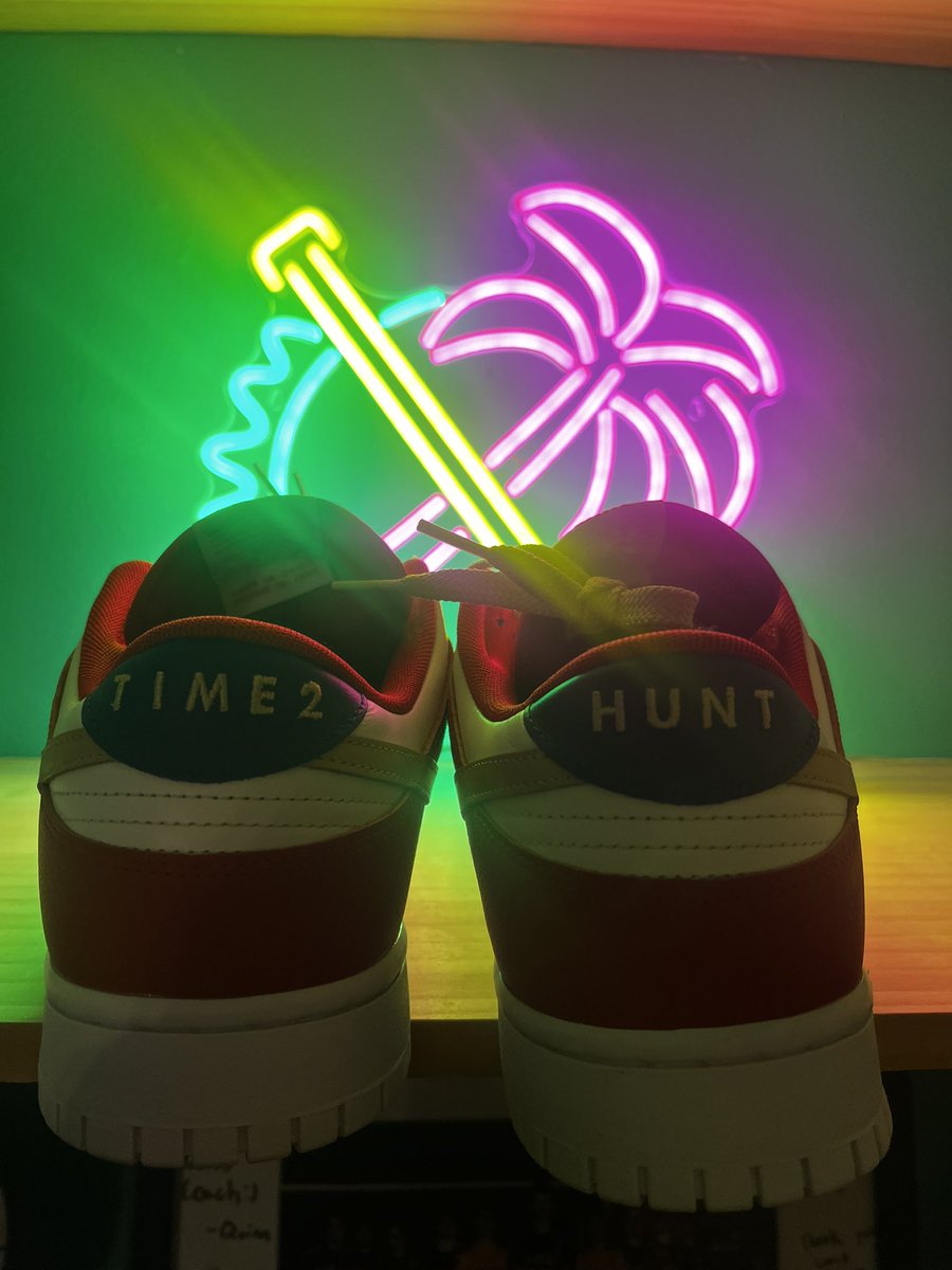 Christmas gift from the fam finally got here. Some custom dunks in <a href="/FlaPanthers/">Florida Panthers</a> colors with Time 2 Hunt on the back. Not the outcome we wanted tonight, but always with this team.